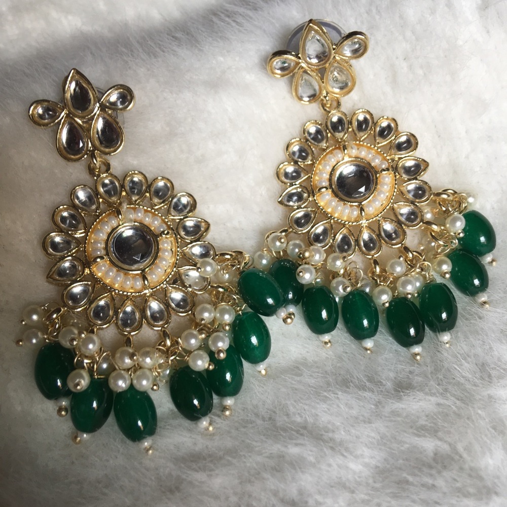 Premium Kundan Earrings - Picture 6 of 6
